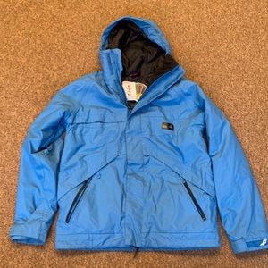 Nice snowboard coat!  Has zippers in arm pits for venting!